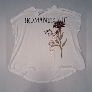 Suzy Shier Eco White 'Romantique' Floral Short-Sleeve Tee